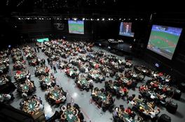 horseshoe casino poker room