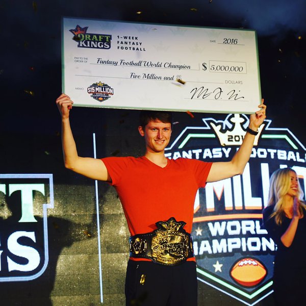 Poker Player Aaron Jones Wins $5 Million In DraftKings Fantasy Football  World Championship - Poker News