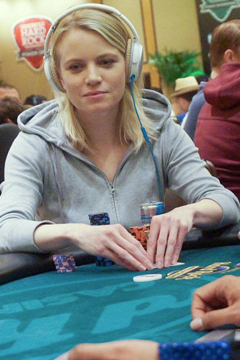 how old is cate hall poker