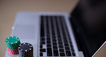 Popular_poker_chips_and_laptop_flickr