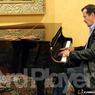 Devilfish Plays the Piano