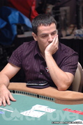Carlos Mortensen realizes his opponent has the winning hand at the final table of the 2006 WSOP $1,500 Razz event