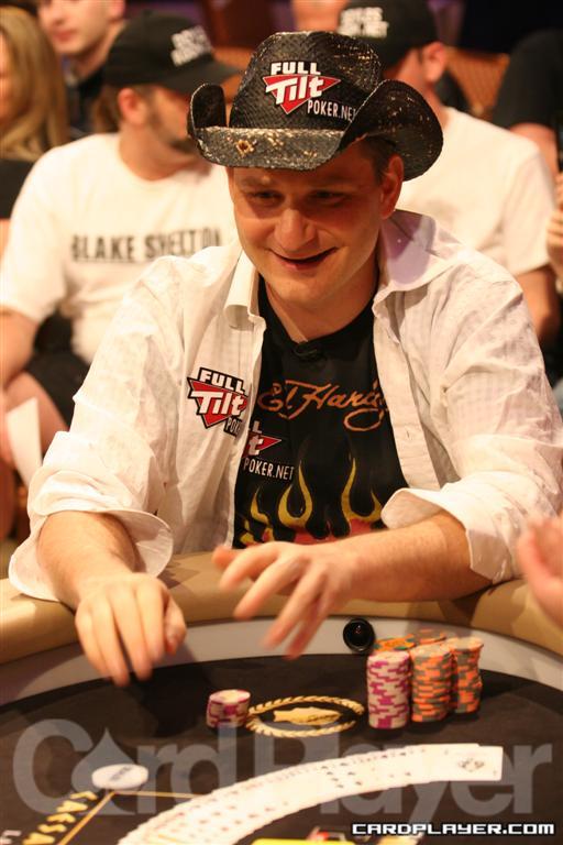 Andy Bloch Advances to the Elite Eight