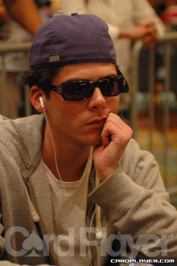 Michael 'MIKEIVEY' Meredith