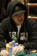 Nam Le at the final table of the Mirage Poker Showdown $2,000 NLHE event 