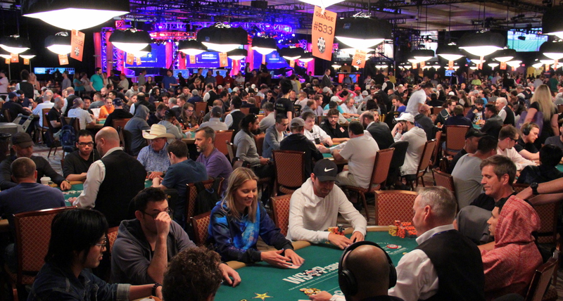 How Does A Poker Tournament Work