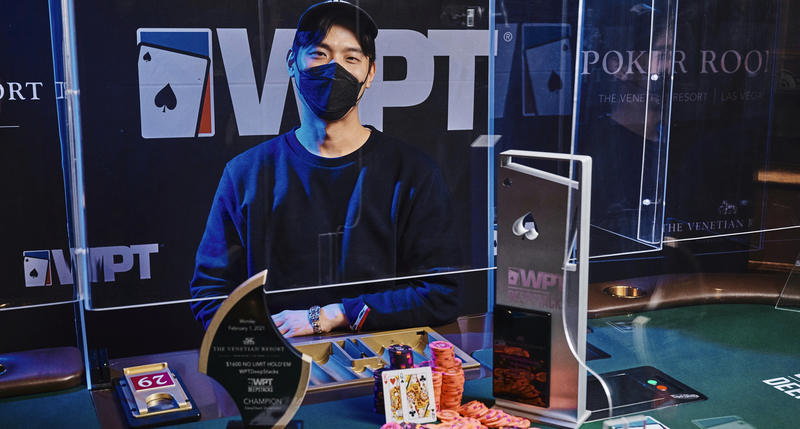 Foto pemenang acara utama Hyun's WPTDeepStacks Venetian. Kredit: WPT / Joe Giron